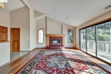 616 Gravatt Dr, Berkeley, CA 94705 - photo 5