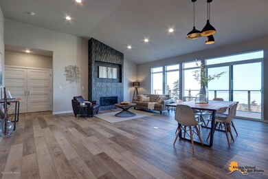 Main Living/ Dining