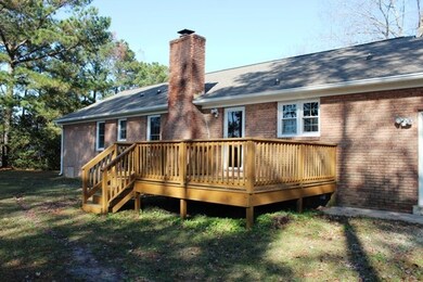 216 Harvard Cir, Jacksonville, NC 28546 - photo 3