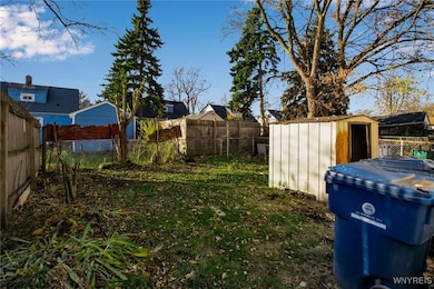 212 Roslyn St, Buffalo, NY 14215 - photo 6