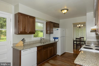 13007 Broadmore Rd, Silver Spring, MD 20904 - photo 5