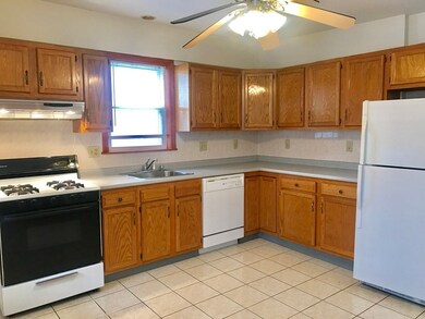 174 Spruce St unit 1, Watertown, MA 02472 - photo 2