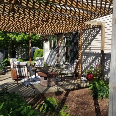 2865 Fox Ridge Cir, Columbus, IN 47203 - photo 4