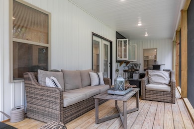 Screened in porch