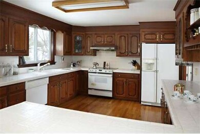 27 Battle Green Rd, Lexington, MA 02421 - photo 2