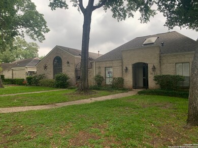 9653 Longmont Dr, Houston, TX 77063 - photo 4