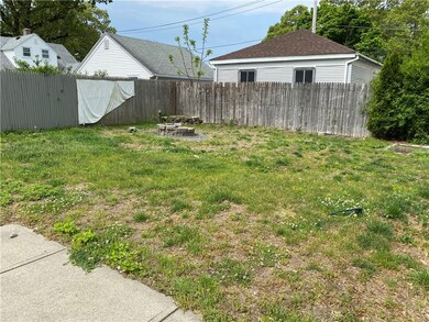 85 Chaplin St, Pawtucket, RI 02861 - photo 2