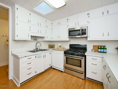 161 Seminole Rd Staged-4