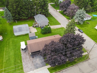 Drone/Extra parking on side of garage