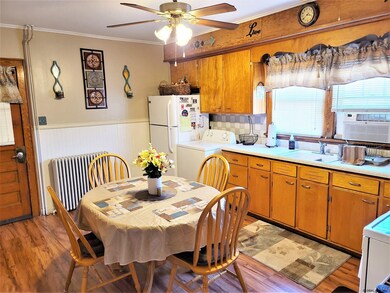 557 4th Ave, Troy, NY 12182 - photo 5