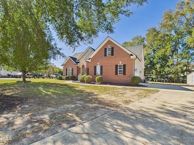 9404 Perimeter Ct, Zebulon, NC 27597 - photo 2