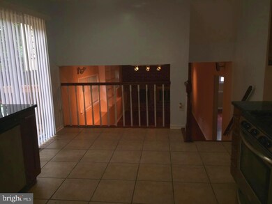 9207 Paloma Ln, Springfield, VA 22153 - photo 5