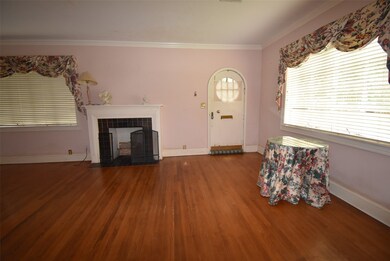 2801 Avenue I, Bay City, TX 77414 - photo 3