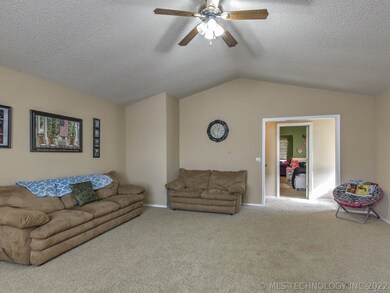 4105 S Redbud Ave, Broken Arrow, OK 74011 - photo 7