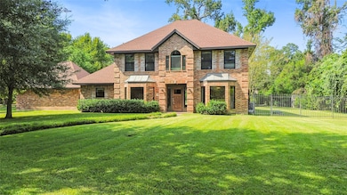 10 Holly Tree Ln, Spring, TX 77373 - photo 2