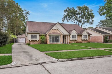 1060 Cheshire Ln, Houston, TX 77018 - photo 3