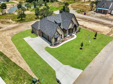 609 Gatlin Pass, Azle, TX 76020 - photo 5