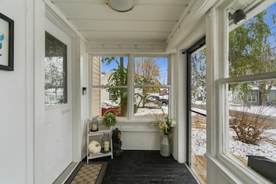 419 E Vine St, Vicksburg, MI 49097 - photo 4