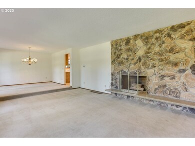 Living Room/Dining Room