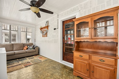 609 E Chapin St, Morris, IL 60450 - photo 5