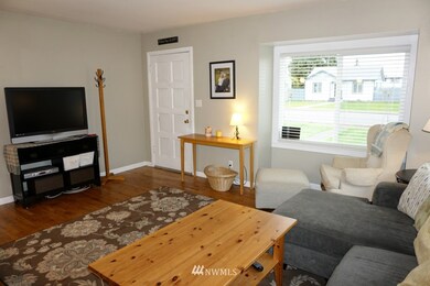 unlisted-address, Everett, WA 98201 - photo 2