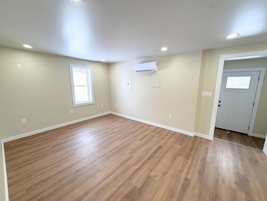 2358 N Eastman Rd, Midland, MI 48642 - photo 3