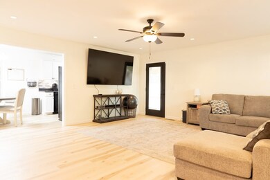 738 Cohutta St, Chatsworth, GA 30705 - photo 4