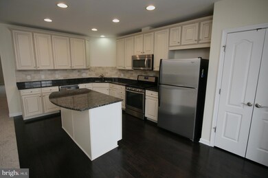 15256 Torbay Way unit 150, Woodbridge, VA 22191 - photo 4