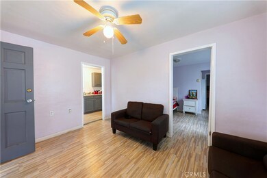 624 W Peach St, Compton, CA 90222 - photo 5