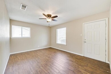 721 Oak Dr, Hurst, TX 76053 - photo 2