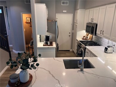 26502 Country Rd, Valencia, CA 91354 - photo 7