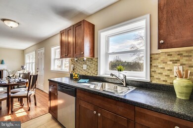 10608 Lexington Ct, Kensington, MD 20895 - photo 7