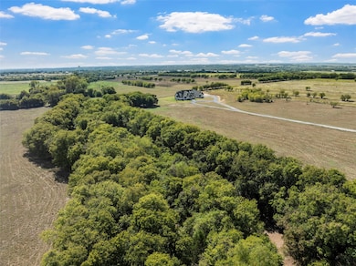 477 Wolf Creek Rd, Lorena, TX 76655 - photo 2