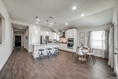 10211 Coyote Run, San Antonio, TX 78254 - photo 4