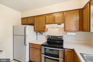 211 Fairfield Dr, Warrenton, VA 20186 - photo 4