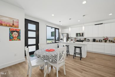 12-web-or-mls-Jade St-0305-012