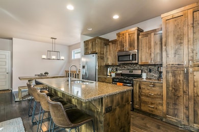 20482 SE Del Coco Ct, Bend, OR 97702 - photo 7