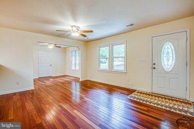 10905 Deerfield Dr, Fredericksburg, VA 22407 - photo 5