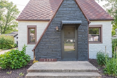 1307 Lewison Ave NE, Grand Rapids, MI 49505 - photo 6