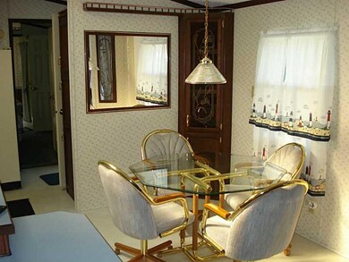 Dining Room. Dinning Room /Kitchen