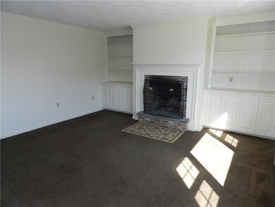 22 Hoppin Rd, Newport, RI 02840 - photo 4