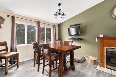 dining area/living room