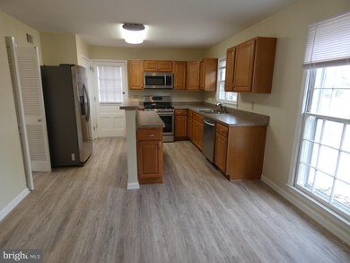 7012 Stone Mill Place, Alexandria, VA 22306 - photo 2