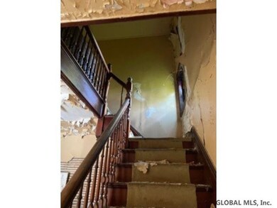 510 Mumford St, Schenectady, NY 12307 - photo 3