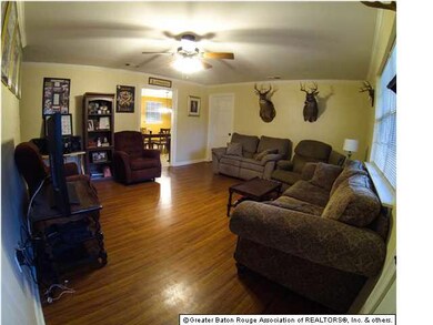 Spacious living room
