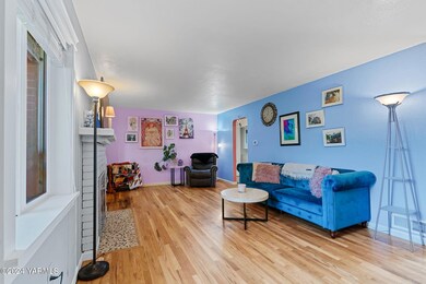312 N 40th Ave-4