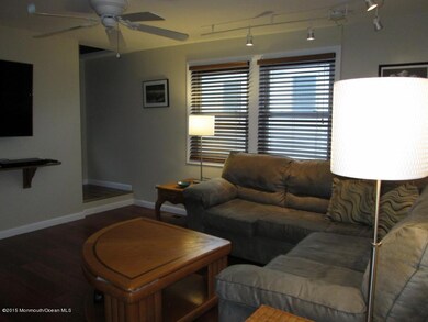 Living room 3