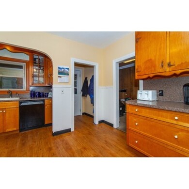 31 Pine St, Stoneham, MA 02180 - photo 6