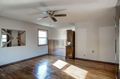 1285 Evaline Dr, Columbus, OH 43224 - photo 4