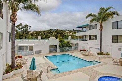 Common area pool & jacuzzi